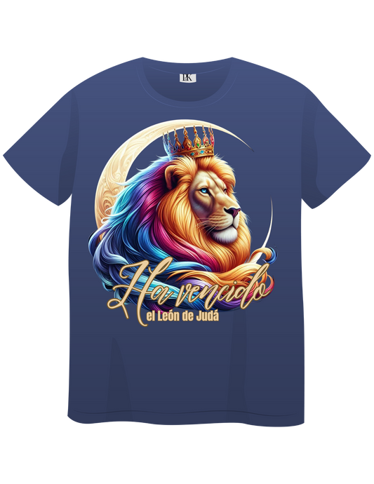 The Lion of Judah Has Triumphed – Colorful Crowned Lion with Moon | Christian T-Shirt with Verse in Spanish